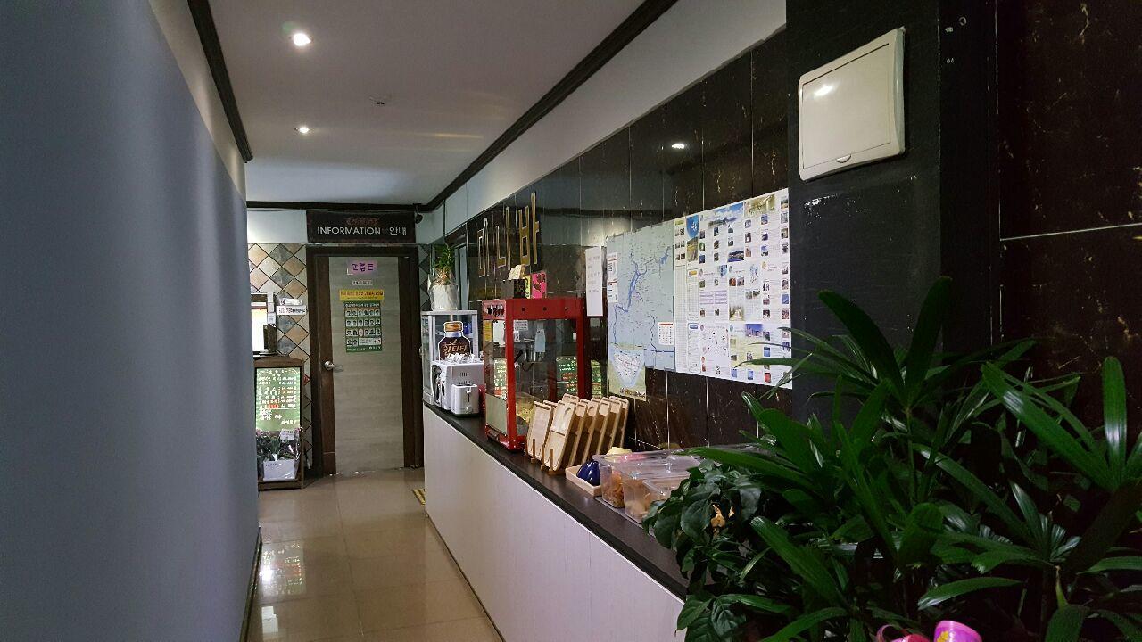 Chuncheon Myeongdong Hotel Ngoại thất bức ảnh