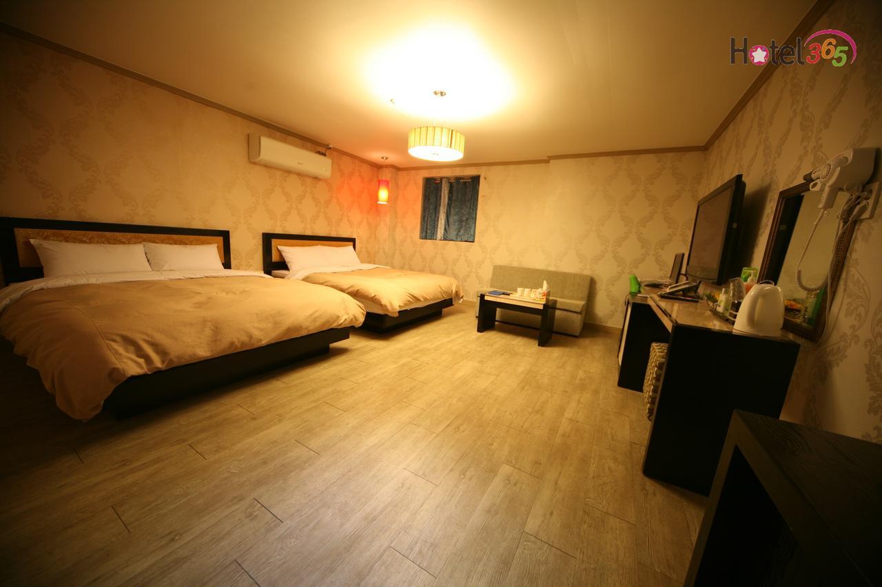 Chuncheon Myeongdong Hotel Ngoại thất bức ảnh