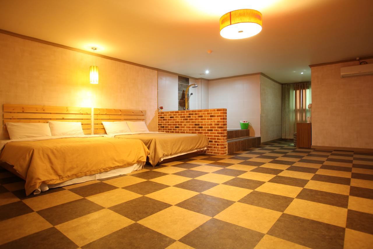 Chuncheon Myeongdong Hotel Ngoại thất bức ảnh